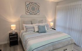 Spacious Beach Apartment Yeppoon - Aray At Cooee Bay - Apt B
